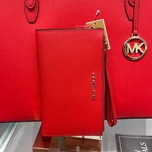 Michael Kors Jet Set Travel Large Double Zip Leather Wristlet phone holder NWT